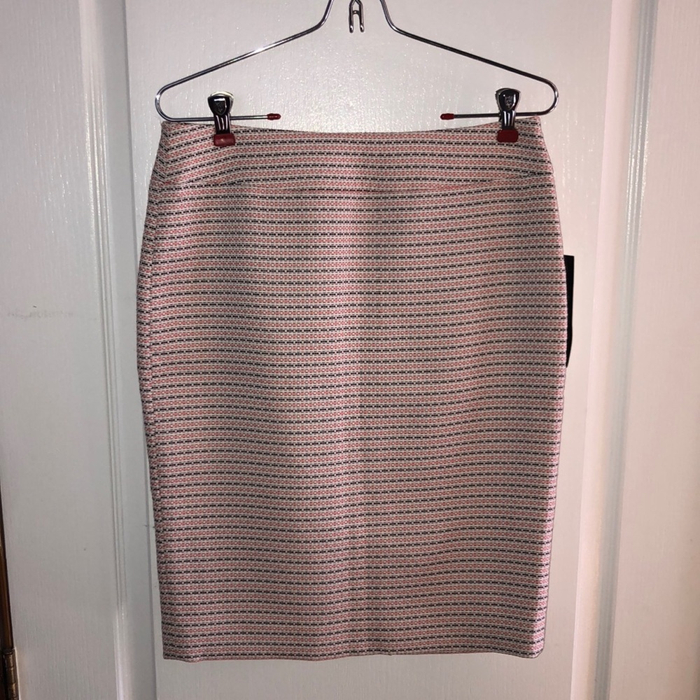 Black Label by Evan-Picone suit skirt, lined,multi-coral size 4, NWT